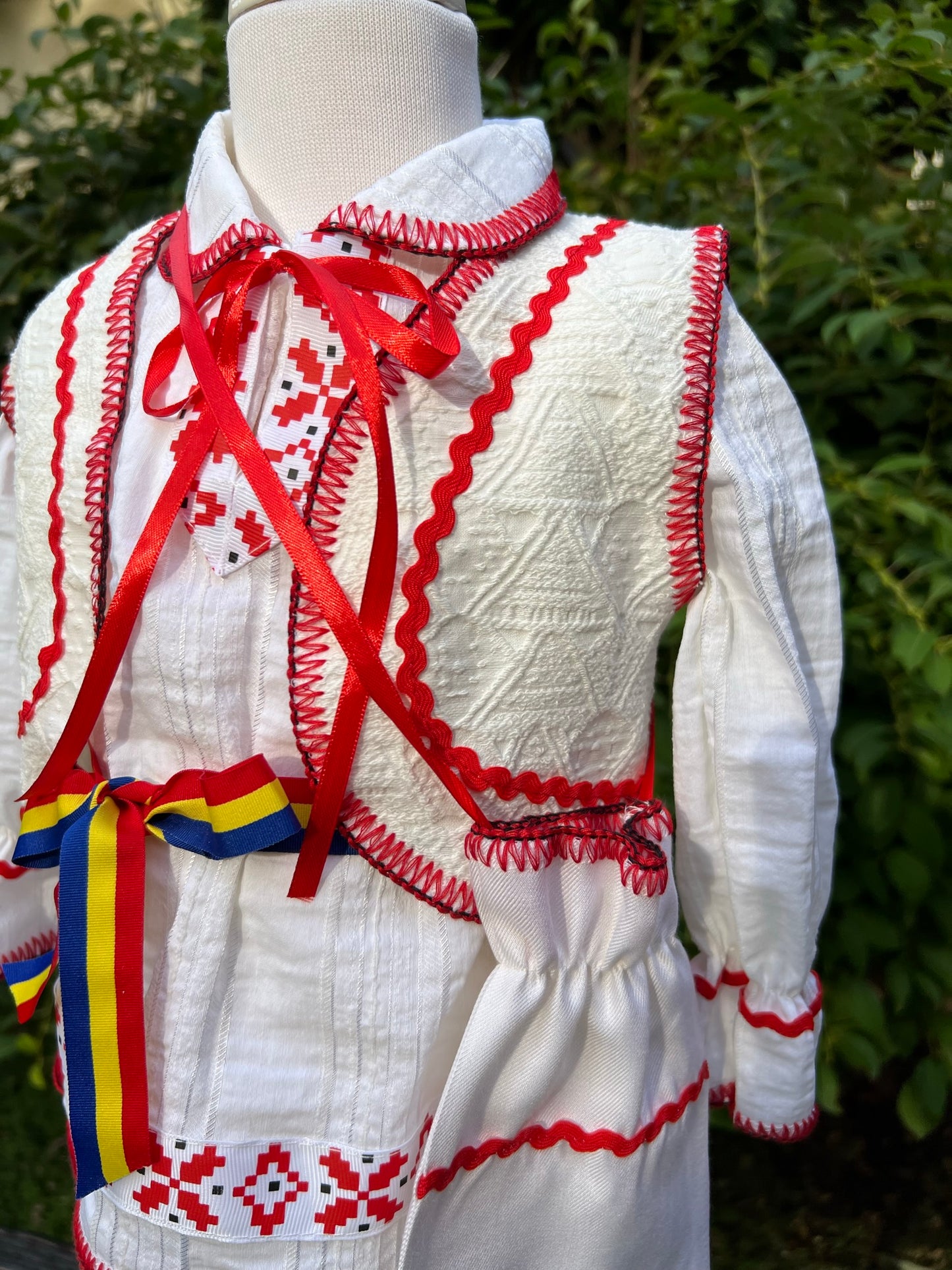 Costum tradițional băieți Roșu